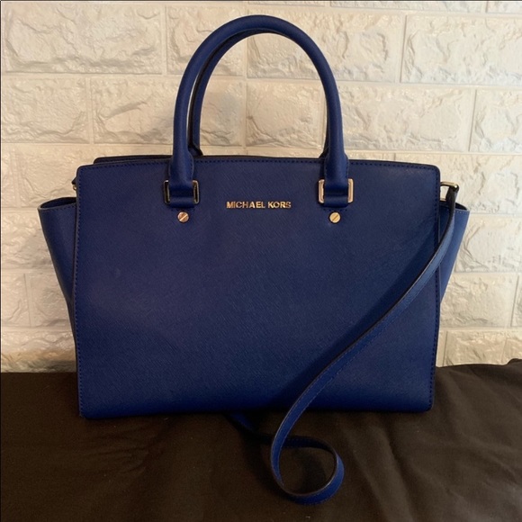 Michael Kors Handbags - MK SELMA LARGE CROSSBODY SATCHEL